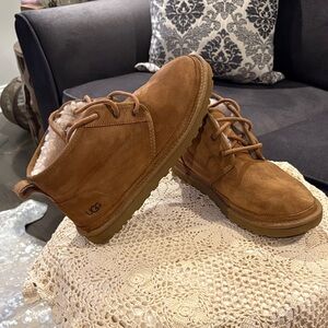 UGG Unisex Brown Chukka Boots